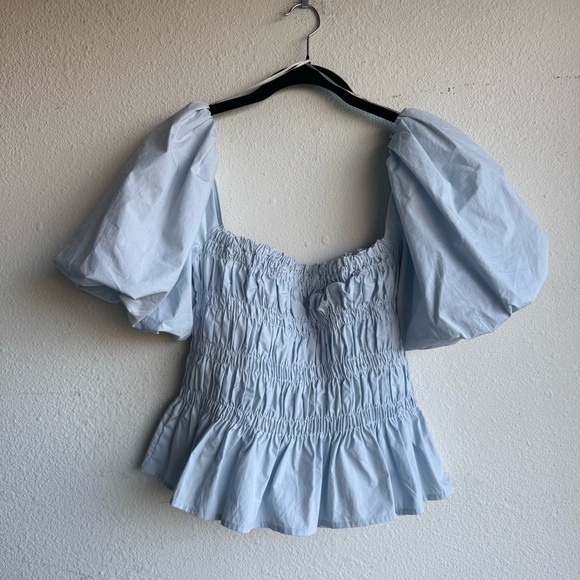 ASTR the Label Puff Sleeve Smocked Top size M light blue - Picture 4 of 7